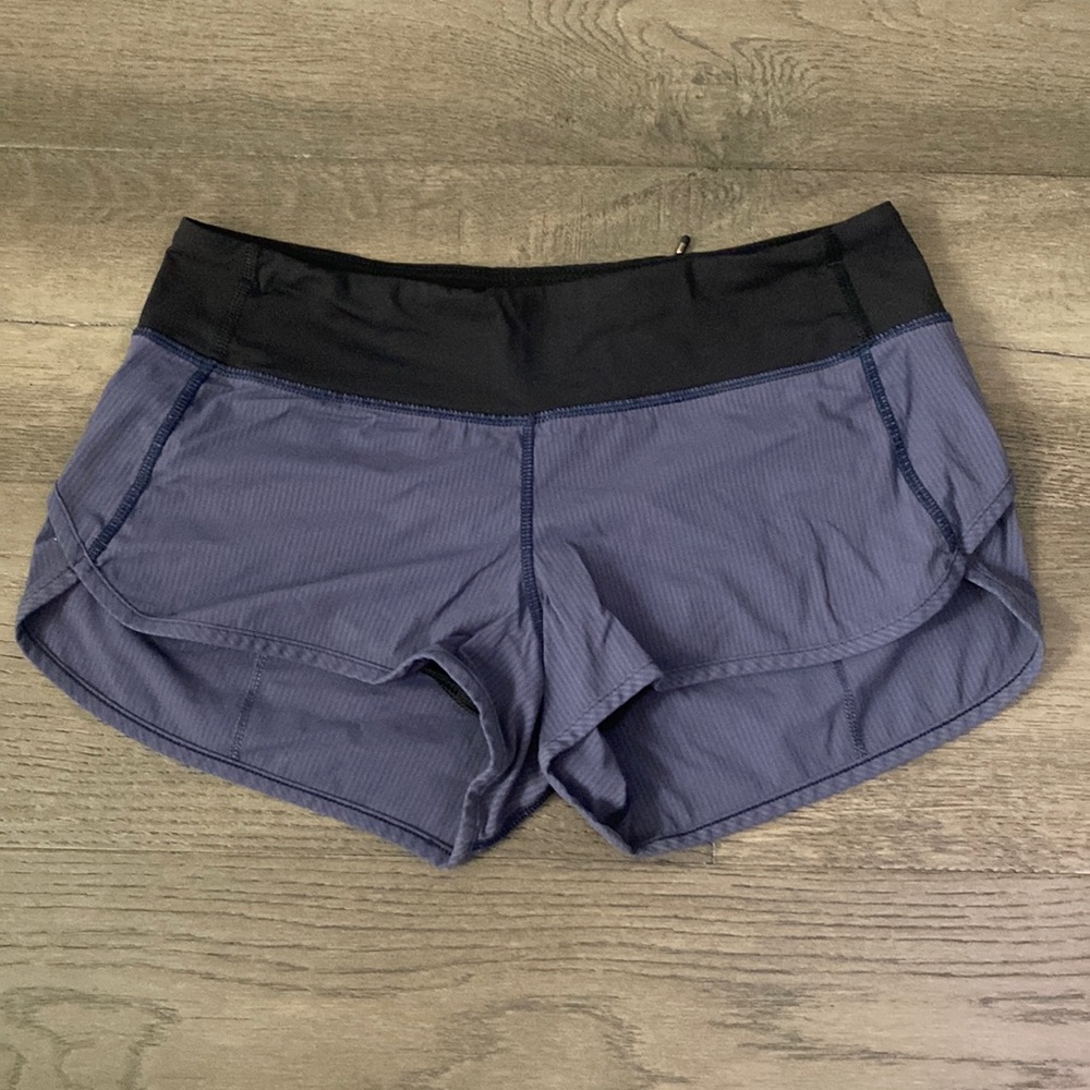 LULULEMON Blue stripe 2.5 inch Speed Shorts Size  6
